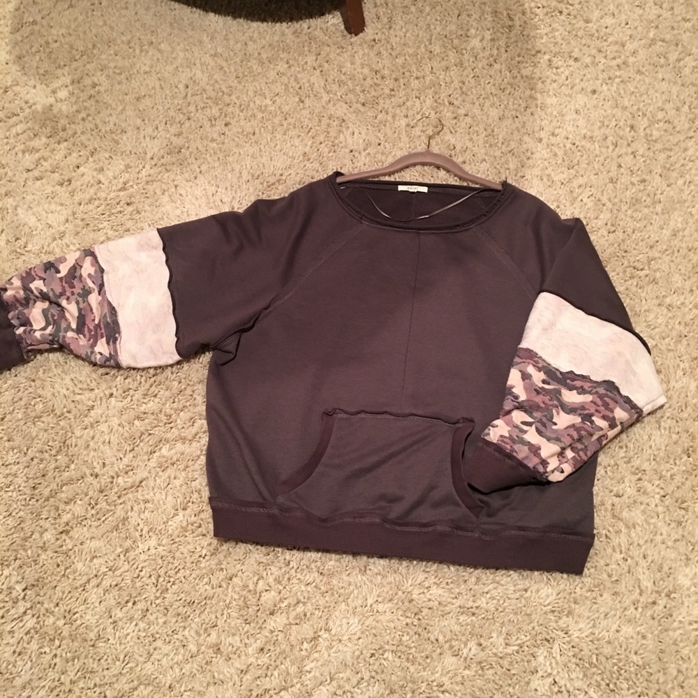 Easel brand camp sweatshirt